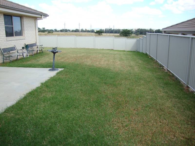 11 Orley Drive, Tamworth NSW 2340