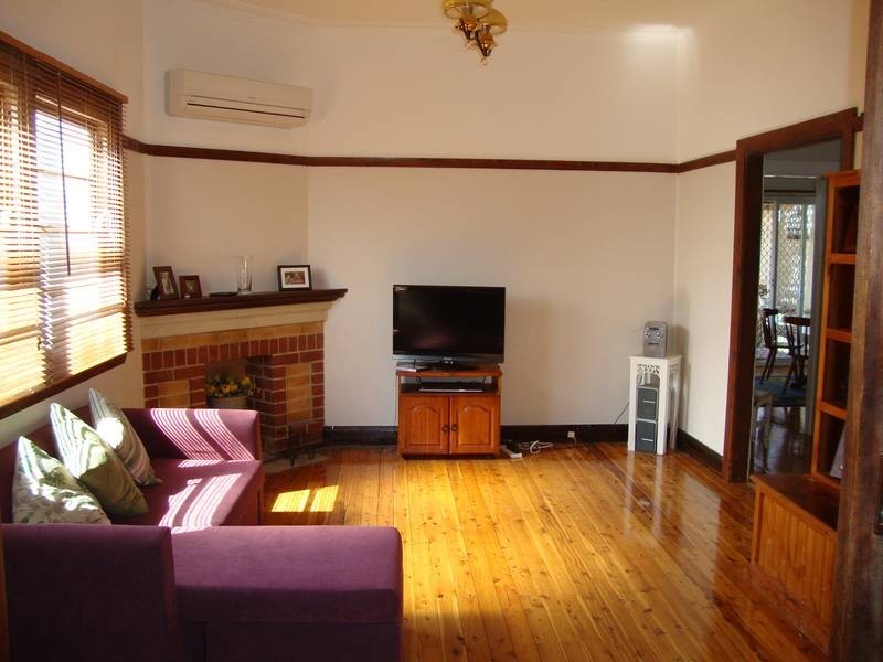 18 George Street, Tamworth NSW 2340
