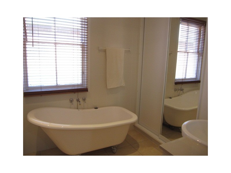 120 Brisbane Street, Tamworth NSW 2340