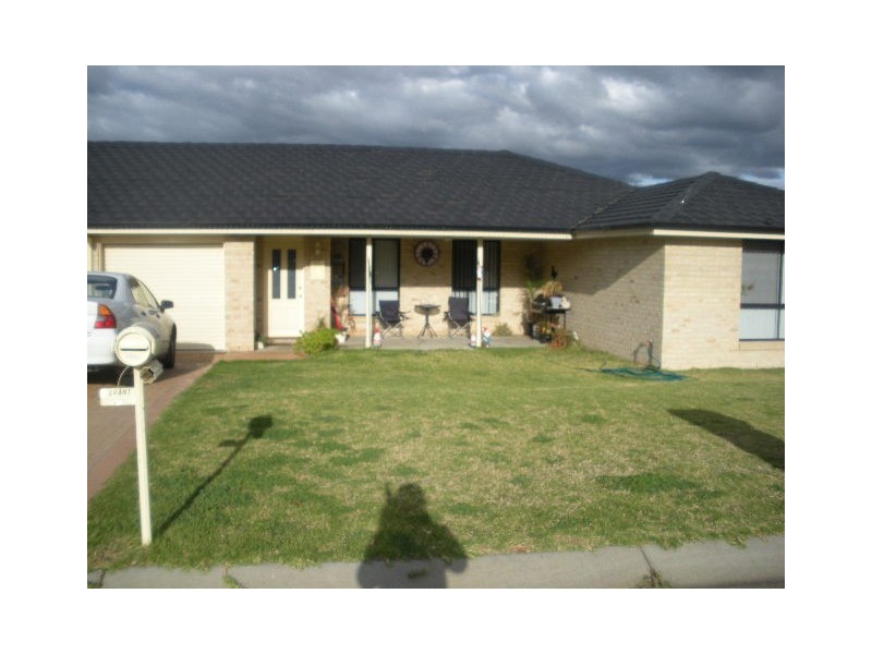 1/2 GRANT STREET, Kootingal NSW 2352