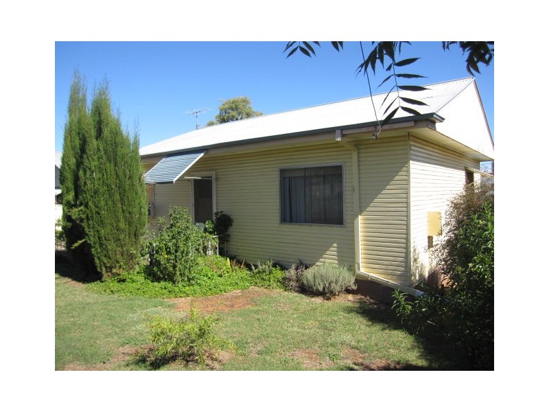 A/37 Byrnes Ave, Tamworth NSW 2340