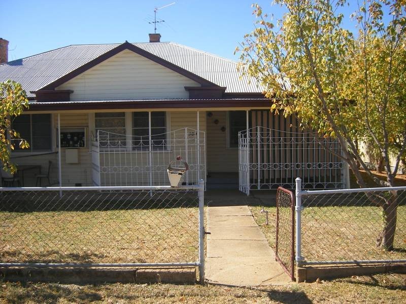 B/304 Goonoo Goonoo Road, Tamworth NSW 2340