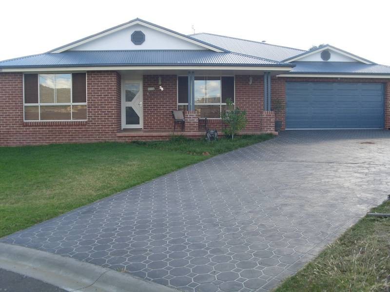 38 Wagonia Drive, Kootingal NSW 2352