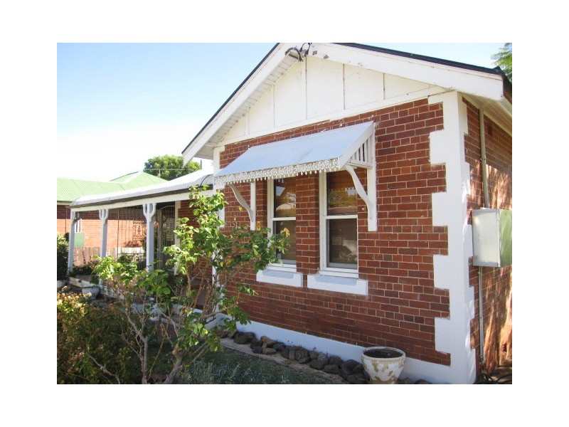 4 Janison Street, Tamworth NSW 2340