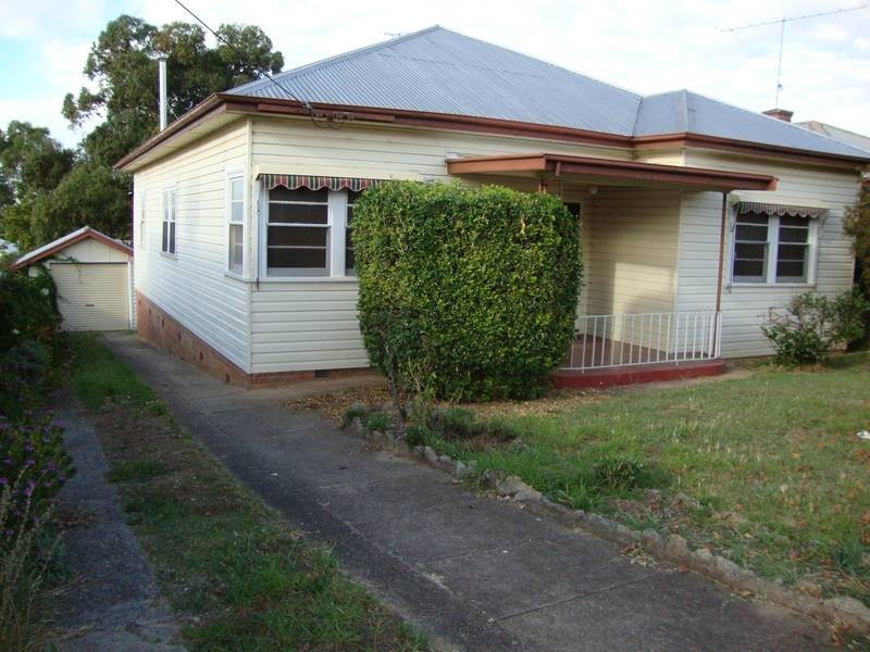 18 George Street, Tamworth NSW 2340