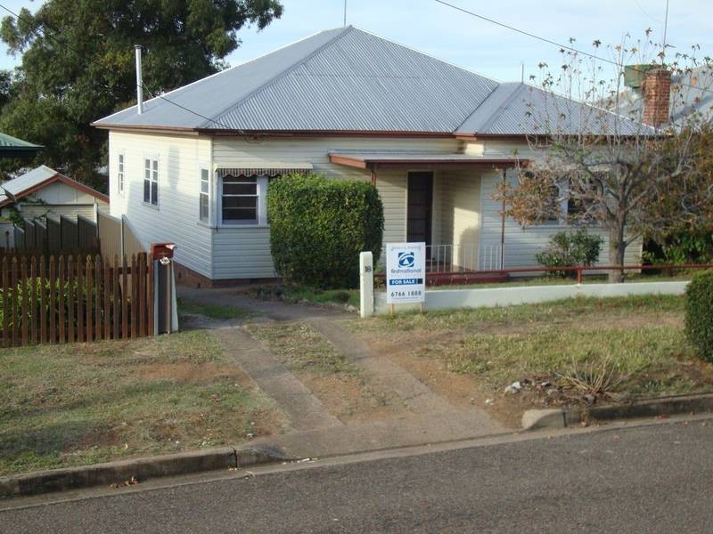 18 George Street, Tamworth NSW 2340