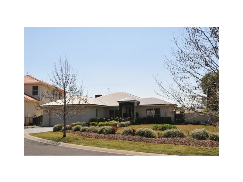 76 The Grange, Tamworth NSW 2340