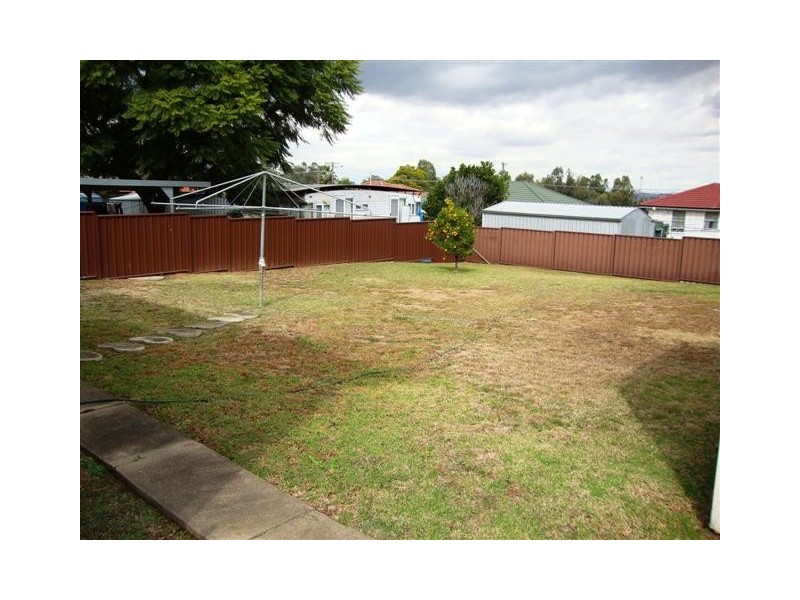 2 Westow, Tamworth NSW 2340