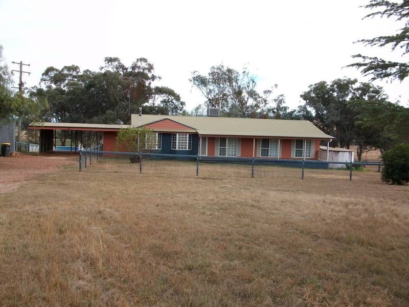 105 Martins Lane, Tamworth NSW 2340