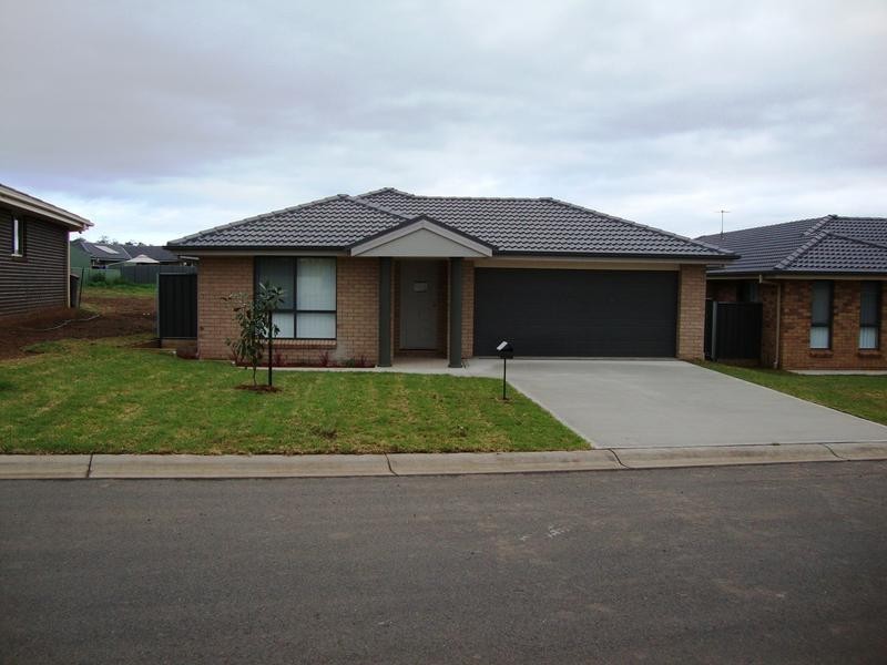 18 Rosella Avenue, Calala NSW 2340