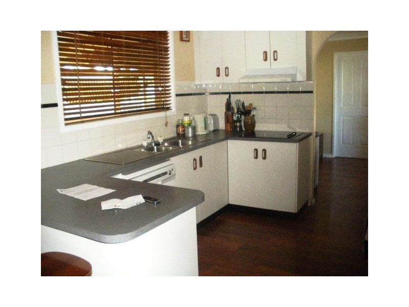 96 Edward St, Tamworth NSW 2340