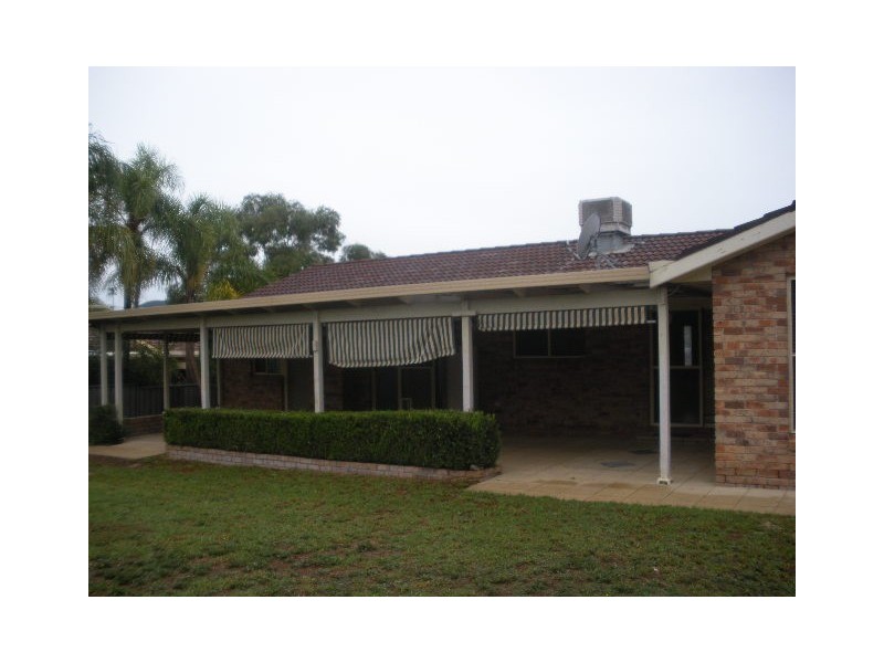 96 Edward St, Tamworth NSW 2340