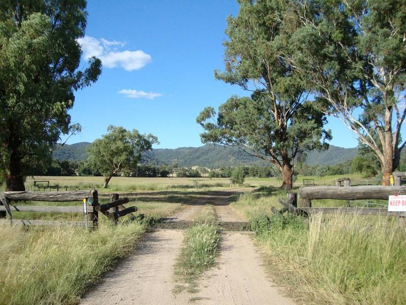 309 Ormans Lane, Kootingal NSW 2352
