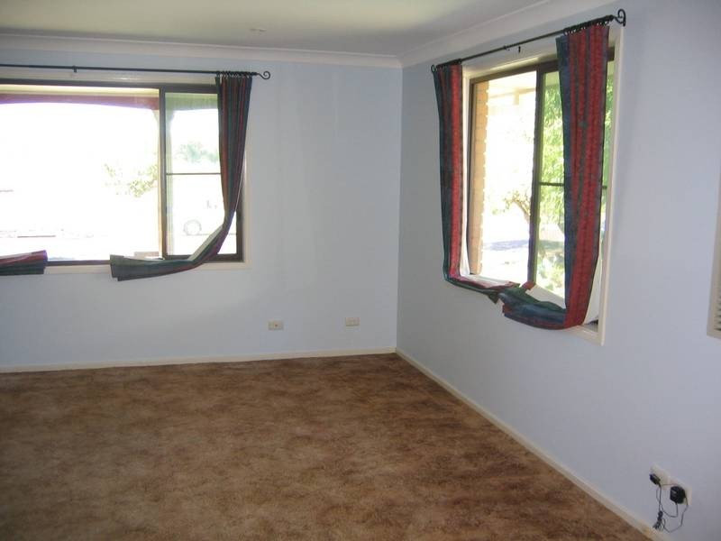 19 Harrier Parade, Calala NSW 2340