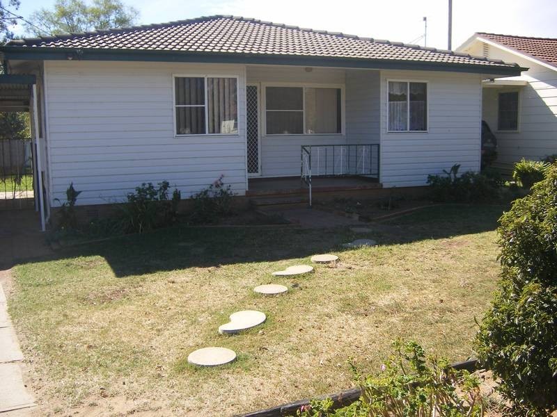 13 Tingira STREET, Tamworth NSW 2340