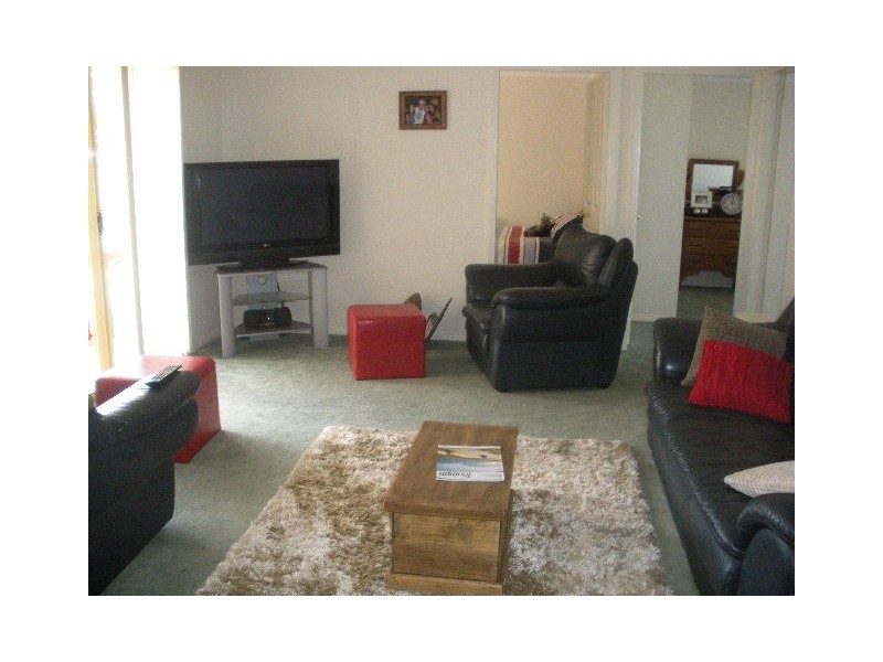 2 The Grove, Tamworth NSW 2340