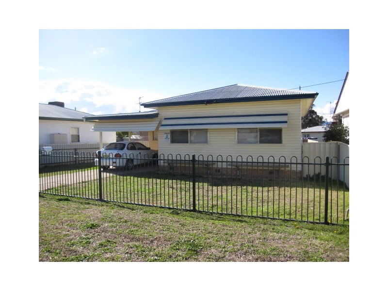 29 Churchill Street, Tamworth NSW 2340