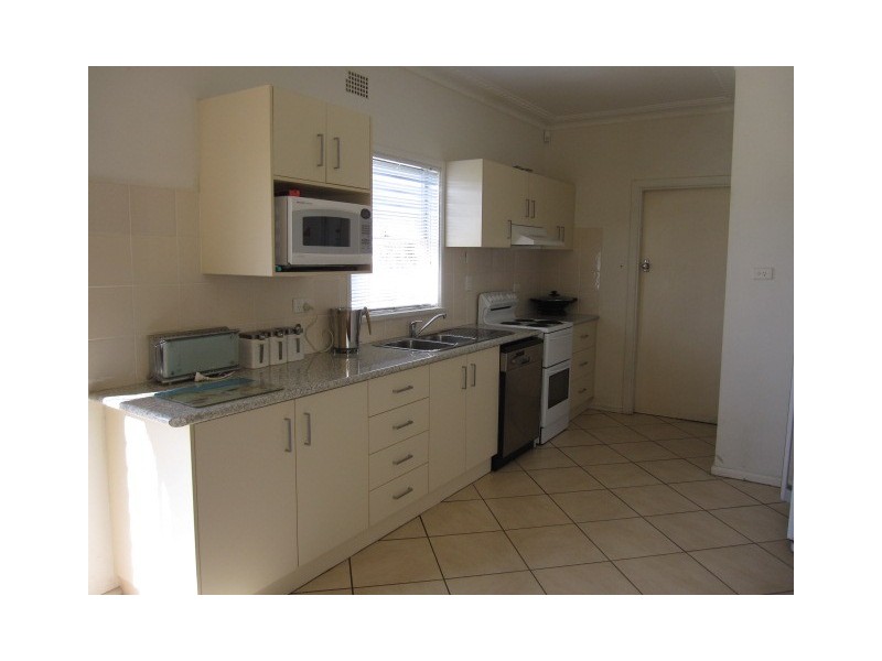 29 Churchill Street, Tamworth NSW 2340