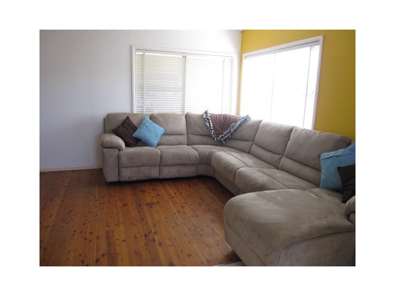 29 Churchill Street, Tamworth NSW 2340