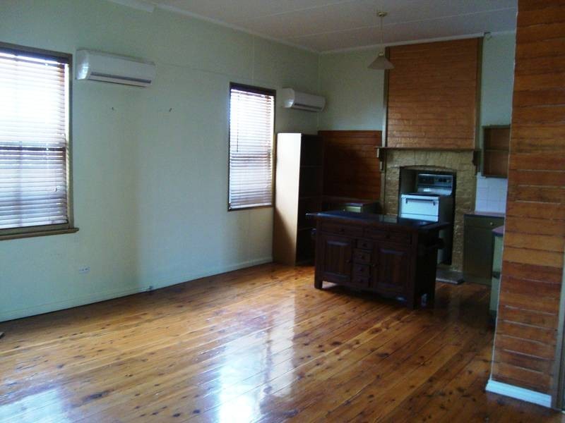 9 Denne Street, Tamworth NSW 2340