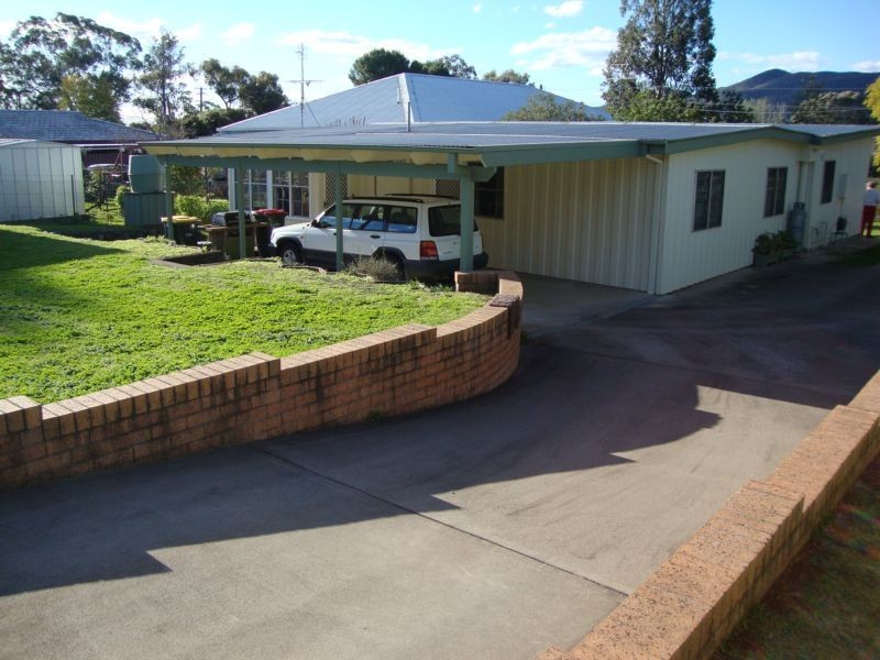 154 Calala Lane, Tamworth NSW 2340