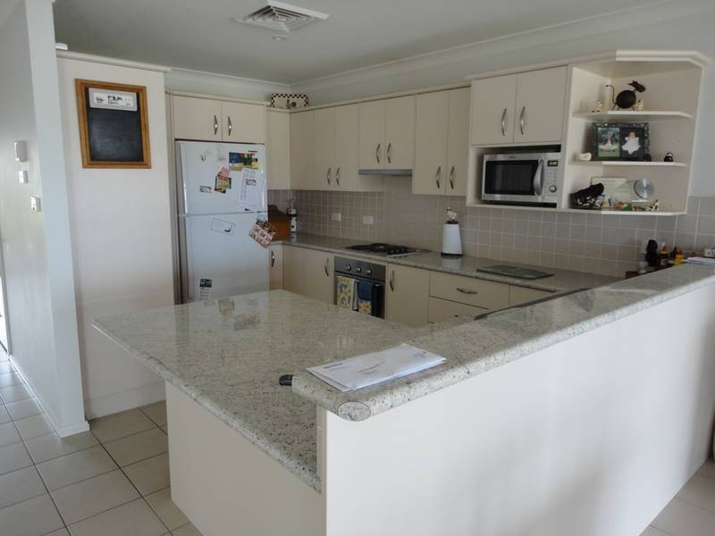 39 Gilbert Drive, Westdale NSW 2340