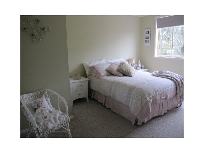 2/14 Illoura Street, Tamworth NSW 2340