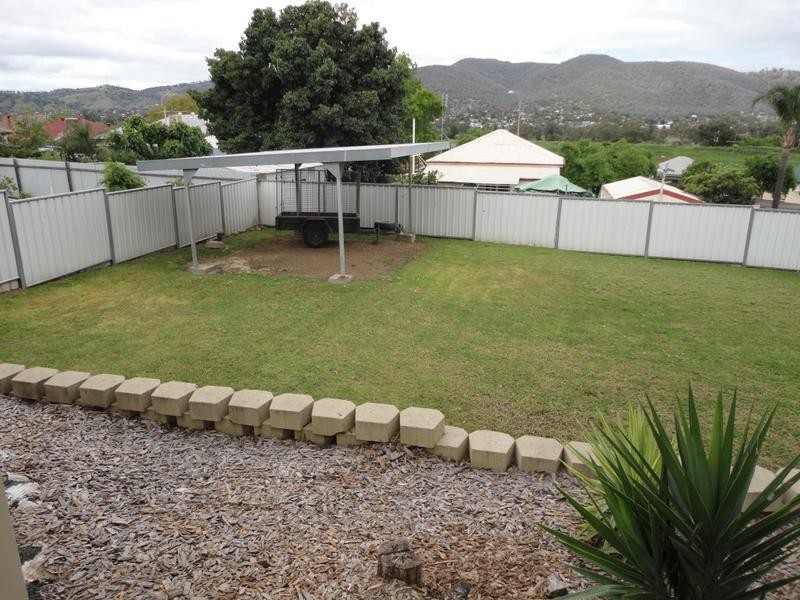 136 Crown Street, Tamworth NSW 2340