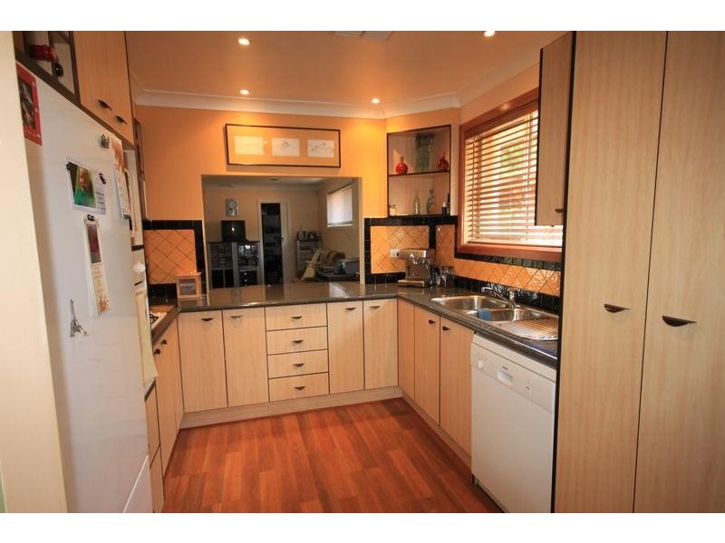 13 Murrawai Street, Tamworth NSW 2340