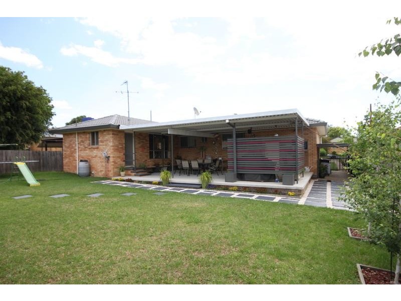 13 Murrawai Street, Tamworth NSW 2340