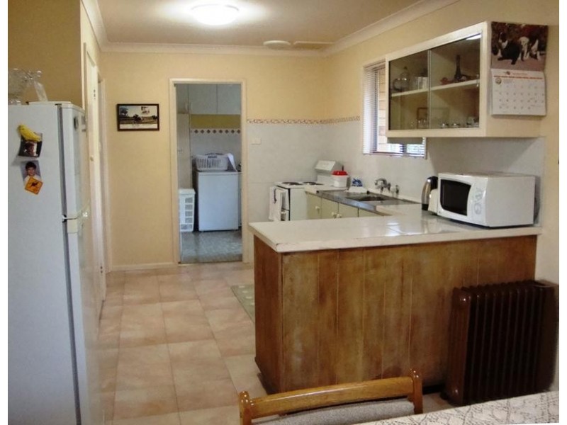 39 Hall Street, Tamworth NSW 2340