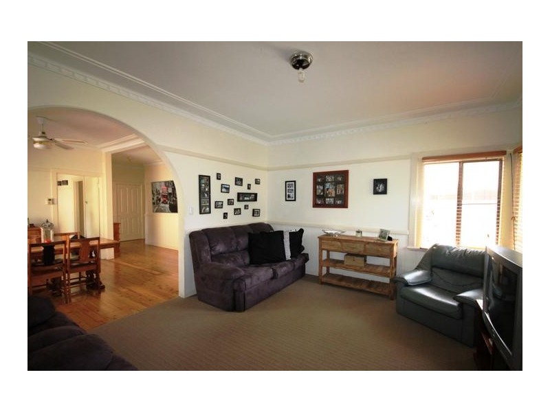 103 Rawson Avenue, Tamworth NSW 2340