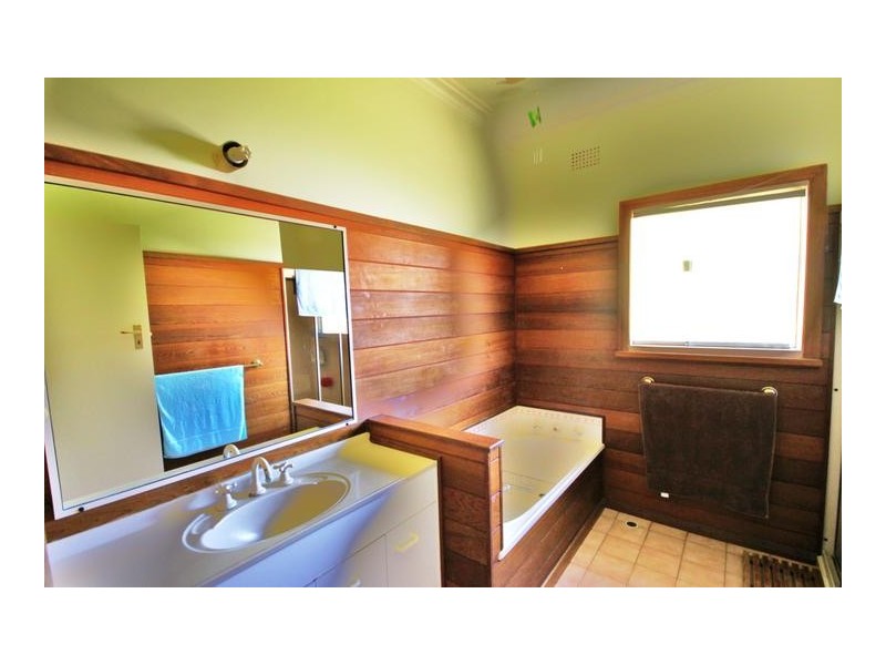 55 Hall Street, Tamworth NSW 2340