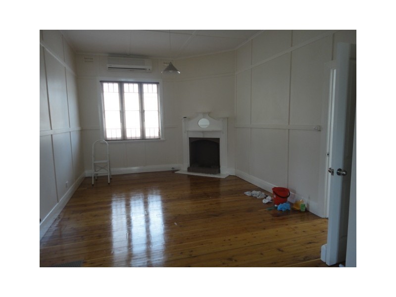 36 Gipps Street, West Tamworth NSW 2340