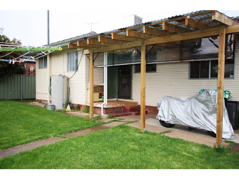 17 Edingburgh Street, Tamworth NSW 2340