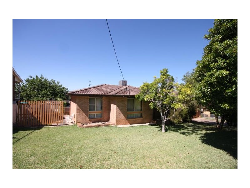 19 Monteray St, Tamworth NSW 2340