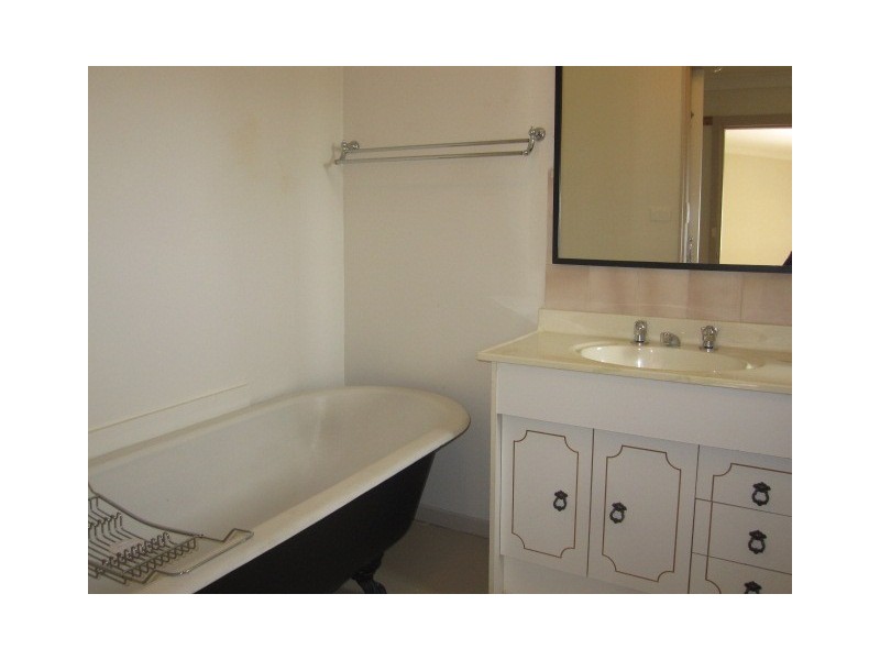 38 Griffin Ave, Tamworth NSW 2340