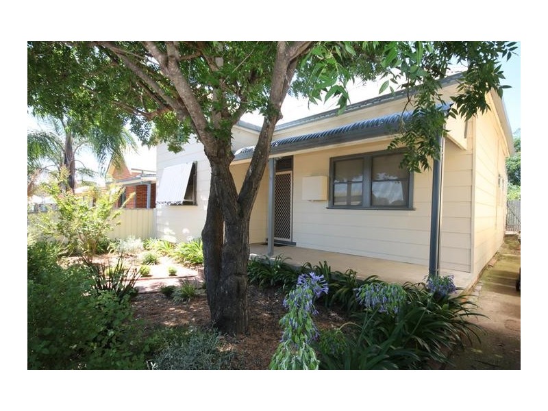 38 Griffin Ave, Tamworth NSW 2340