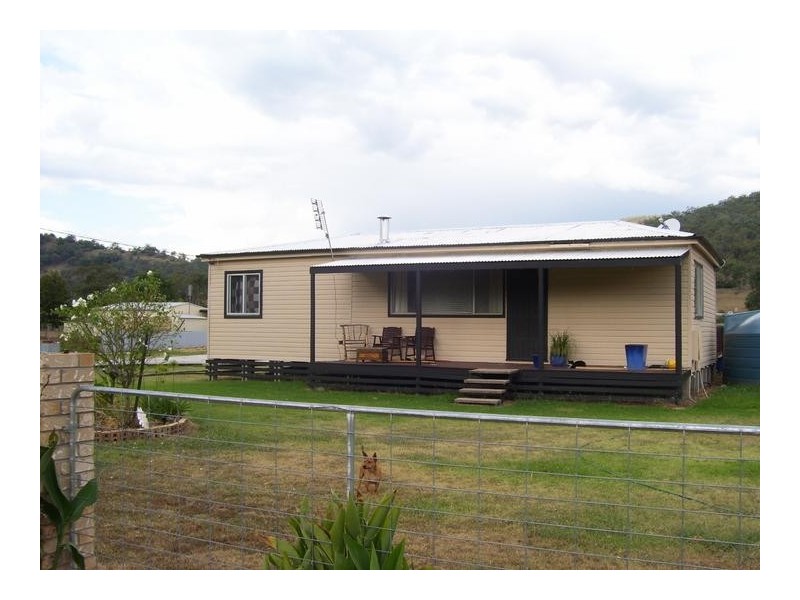 18-20 Nundle Road, Woolomin NSW 2340