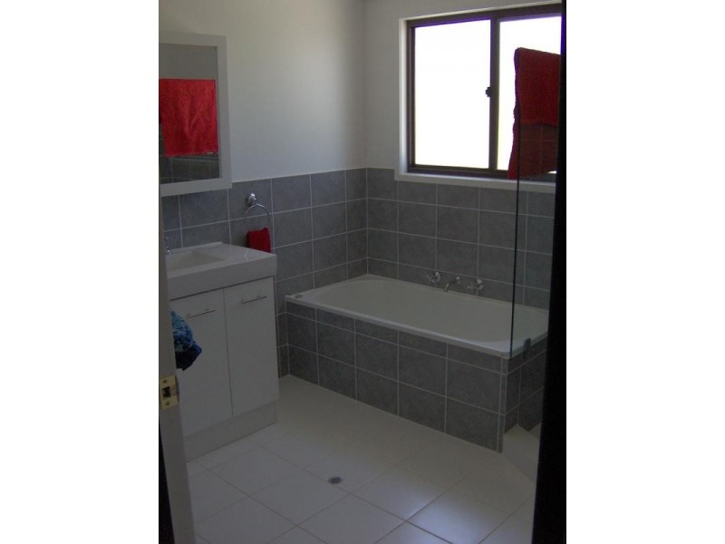 49 Woodside Chase., Tamworth NSW 2340