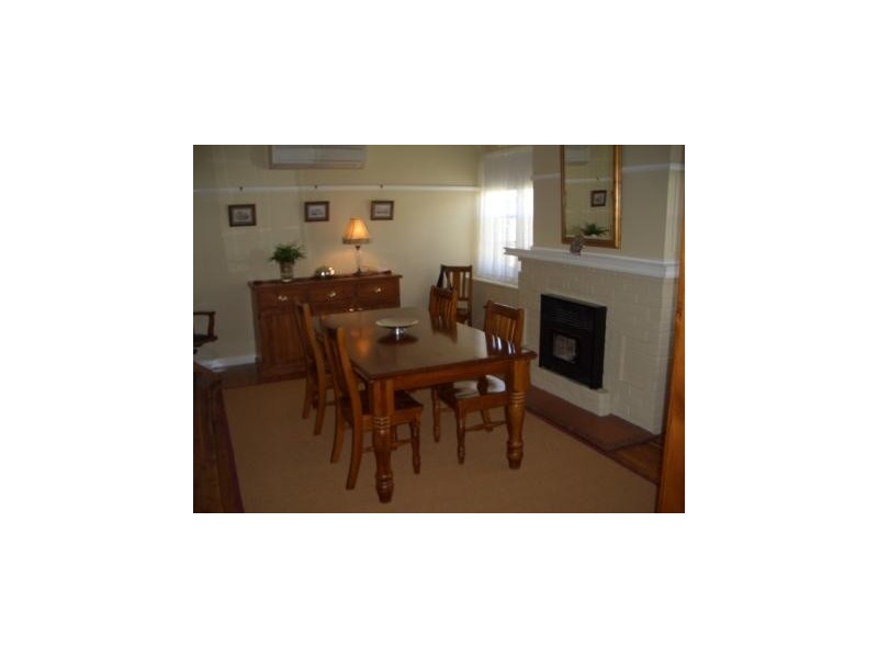 8 Church Street, Tamworth NSW 2340