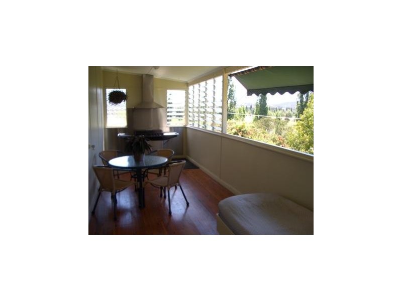 8 Church Street, Tamworth NSW 2340