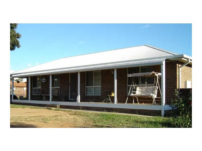 12 Worooma Crescent, Manilla NSW 2346