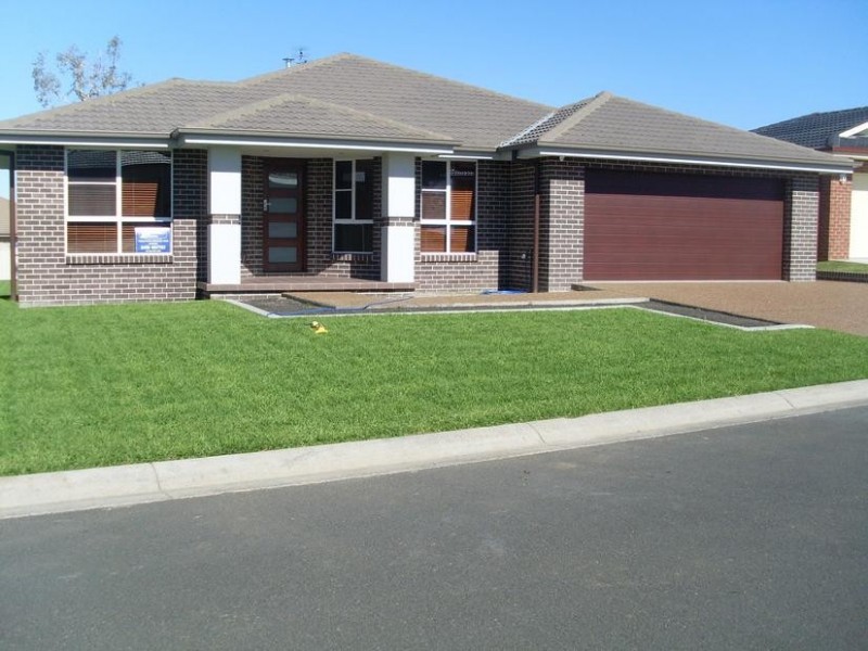 12 Kalinda Place, Tamworth NSW 2340