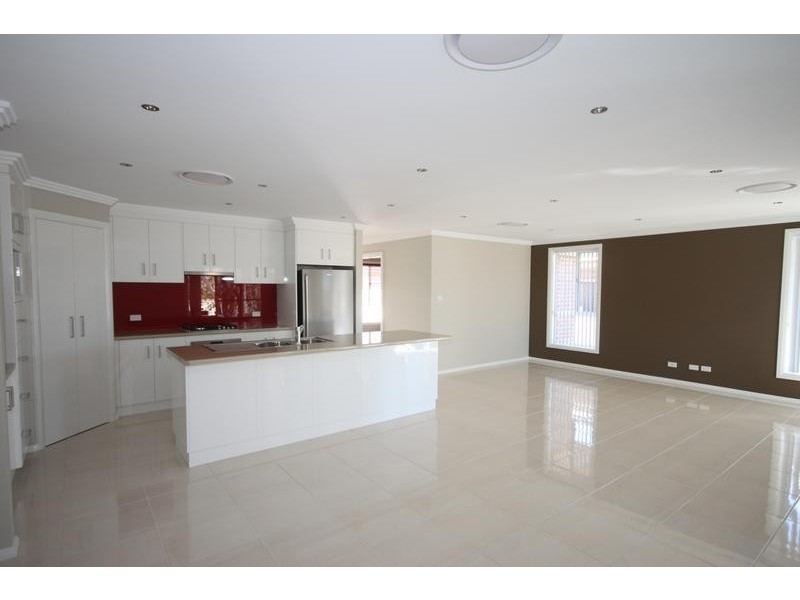 12 Kalinda Place, Tamworth NSW 2340