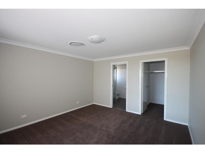 12 Kalinda Place, Tamworth NSW 2340