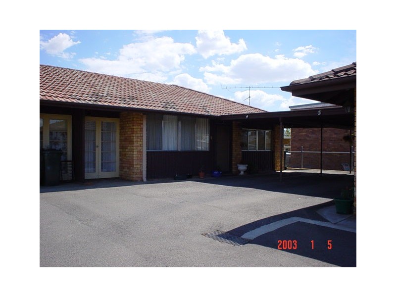 4/9-13 Diane Street, Tamworth NSW 2340