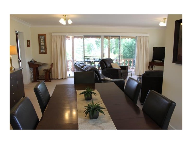 9 Ruthning Ave, Tamworth NSW 2340