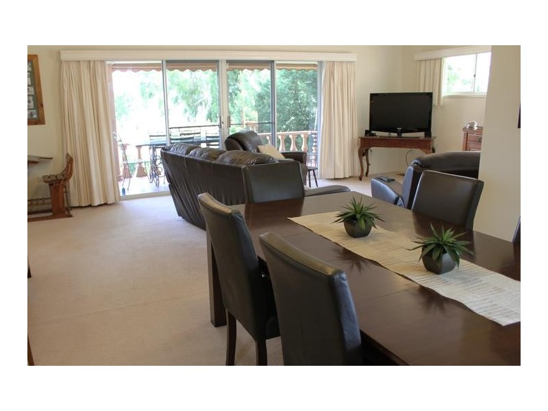 9 Ruthning Ave, Tamworth NSW 2340