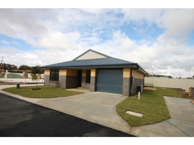 17 Warral Road, Tamworth NSW 2340